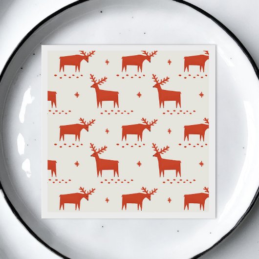 Weihnachtsrentiere. Rotes Waldtiermuster Serviette