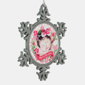 Weihnachtsrosa Blumenwreath-Foto personalisiert Schneeflocken Zinn-Ornament (Links)