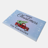 Weihnachtsroter LKW Kariert Familienname Fußmatte (Schrägansicht)