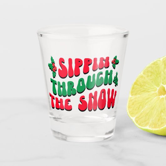 Weihnachtsschlupf durch den sonnigen Winter Schnapsglas (Vorderseite)