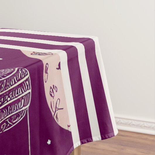 Weihnachtsschmuck auf Plum Tablecloth Tischdecke (Beispiel)