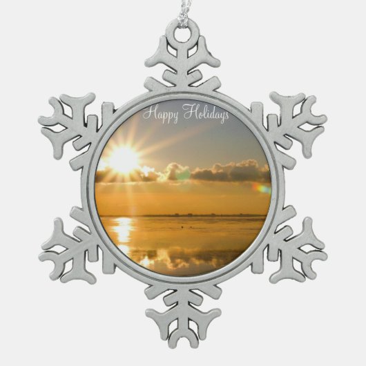 Weihnachtsschmuck mit Winterstrand Schneeflocken Zinn-Ornament (Vorderseite)