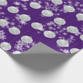 Weihnachtsschmuck und Schneeflocken Geschenkpapier (Ecke)