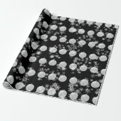 Weihnachtsschmuck und Schneeflocken Geschenkpapier (Ungerollt)