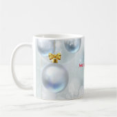 Weihnachtsschmuck und Schneeflocken Kaffeetasse (Links)