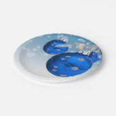 Weihnachtsschmuck und Schneeflocken Pappteller (Schrägansicht)