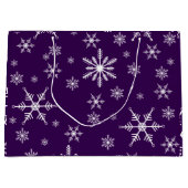 Weihnachtsschneeflocke auf Lila Große Geschenktüte (Vorderseite)