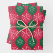 Weihnachtsschneeflocken auf dem Vintagen Grünen Og Geschenkpapier Set (Beispiel)