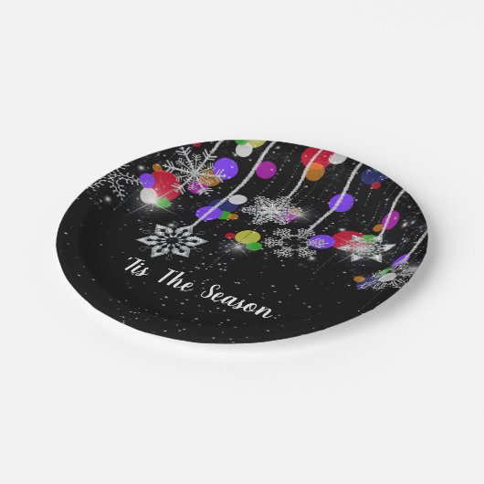 Weihnachtsschneeflocken auf schwarz pappteller (Schrägansicht)