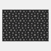 Weihnachtsschneeflocken auf schwarzem Hintergrund Geschenkpapier Set (Vorderseite 3)