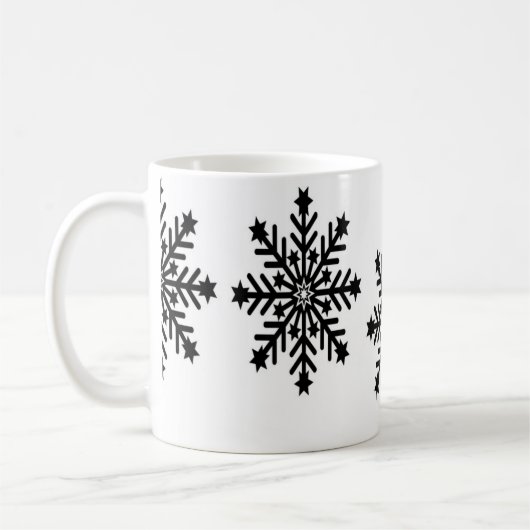 Weihnachtsschneeflocken auf weiß kaffeetasse (Links)