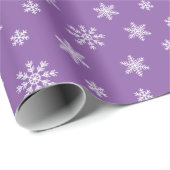 Weihnachtsschneeflocken im lila Hintergrund Geschenkpapier (Rolleneckpunkt)