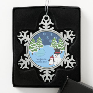 Weihnachtsschneeflocken mit Pinguin und Name Schneeflocken Zinn-Ornament