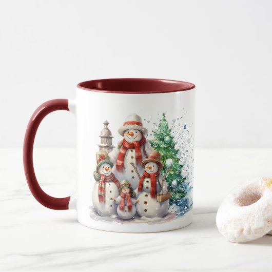 Weihnachtsschneemann Familie fügt Monogramm hinzu Tasse (Mit Donut)