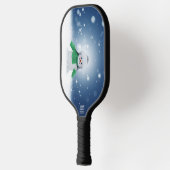 Weihnachtsschneemann SlipperyJoe grüner Schal m Pickleball Schläger (Links)