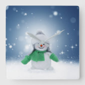 Weihnachtsschneemann SlipperyJoe grüner Schal m Quadratische Wanduhr (Vorderseite)