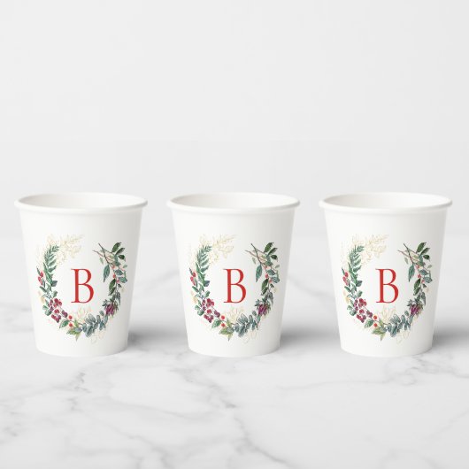 Weihnachtsschreath Custom Monogram Pappbecher (Multi)