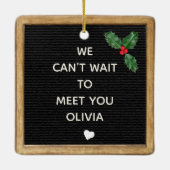 Weihnachtsschwangerschaft Ankündigung Peg Letter B Keramikornament (Rückseite)