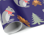 Weihnachtsseichhörnchen Roastnüsse auf Log Fire Geschenkpapier (Rolleneckpunkt)