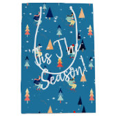 Weihnachtsskifahrer auf Blue Mittlere Geschenktüte (Vorderseite)