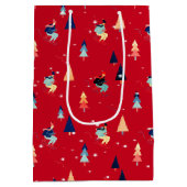 Weihnachtsskifahrer auf roten Schneeflocken Mittlere Geschenktüte (Rückseite)