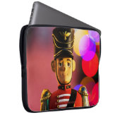 Weihnachtsspielsoldat Figur SlipperyJoe Gay pri Laptopschutzhülle (Vorne Rechts)