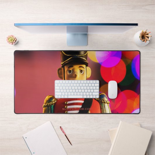 Weihnachtsspielsoldat Figur SlipperyJoe Gay pri Schreibtischunterlage (Büro 1)