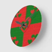 WeihnachtsStoffherzen Liebe rot Runde Wanduhr (Winkel)