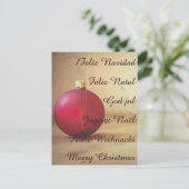 Weihnachtsthema mit Weihnachtsball Feiertagspostkarte (Stehend Vorderseite)