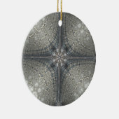 Weihnachtsverzierung mit einem Stern und einer Keramikornament (Rechts)