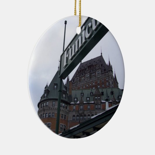 Weihnachtsverzierungs-Chateau Frontenac Keramikornament (Rechts)