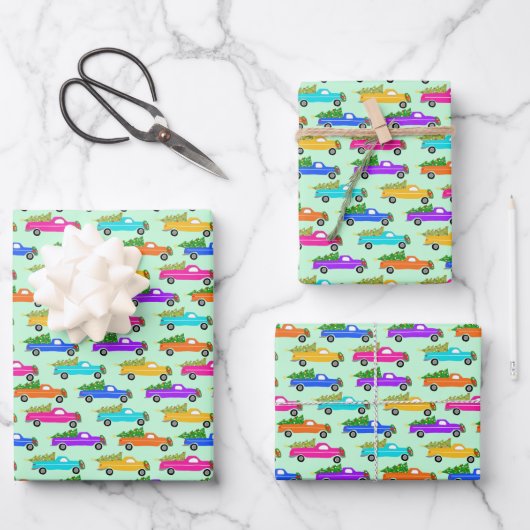 Weihnachtswagen Xmas Bäume Kämpfe farbenfroh grün Geschenkpapier Set (Vorderseite)