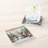 Weihnachtswild/Schneemann im klassischen Wald Glasuntersetzer (Schrägansicht)