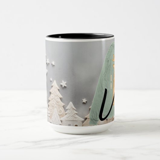 Weihnachtszeit Alphabet Anpassbare Tasse (Zentrum)