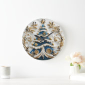 Weihnachtszeit mit Baum funkeln. Große Wanduhr (Zuhause)