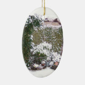 Weihnachtszeit, Schnee im Garten Keramikornament (Rechts)