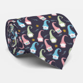 Weihnachtszwerge und goldene Sternenmuster Krawatt Krawatte (Gerollt)