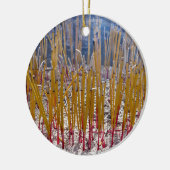 Weihrauch in einem Tempel - Zhongdian, Yunnan, Chi Keramik Ornament (Links)