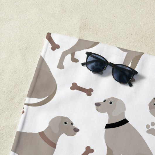 Weimaraner Bones and Paws Beach Towel Strandtuch (Beispiel)