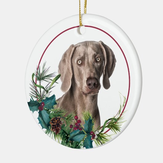 Weimaraner Dog Evergreen Berry Wreath Keramik Ornament (Links)