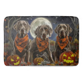 Weimaraner Halloween Spooky Badematte (Vorderseite)