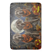 Weimaraner Halloween Spooky Badematte (Vorderseite Vertikal)