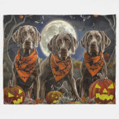Weimaraner Halloween Spooky Fleecedecke (Vorderseite (Horizontal))