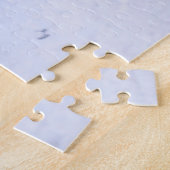 Weimaraner Hund im Schnee sitzend im Weihnachtswag Puzzle (Seite)