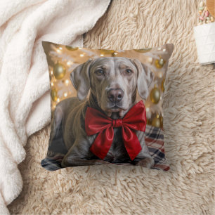 Weimaraner-Hund mit roter Schleife zu Weihnachten Kissen