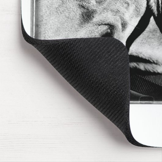 Weimaraner Nation: Der graue Geist Mousepad (Ecke)