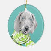Weimaraner niedlicher Welpe mit Schal Dog Portrait Keramik Ornament (Links)