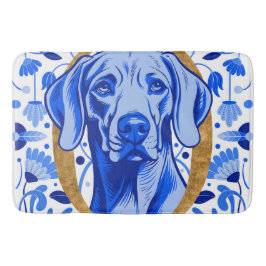 Weimaraner peering thru the letter "O" in Gold Badematte