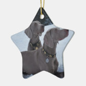 Weimeraner im Schnee Keramik Ornament (Links)