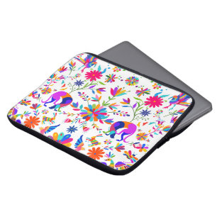Weims, Kaninchen und Vögel Otomi-Muster Laptopschutzhülle